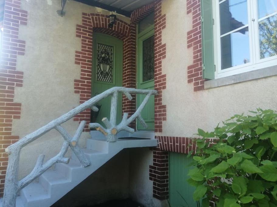Maison " Bouton D'Or" Au Bord De L'Eau, A 10 Mn De Tours , Meuble Classe Une Etoile Сант-Авертан Екстериор снимка