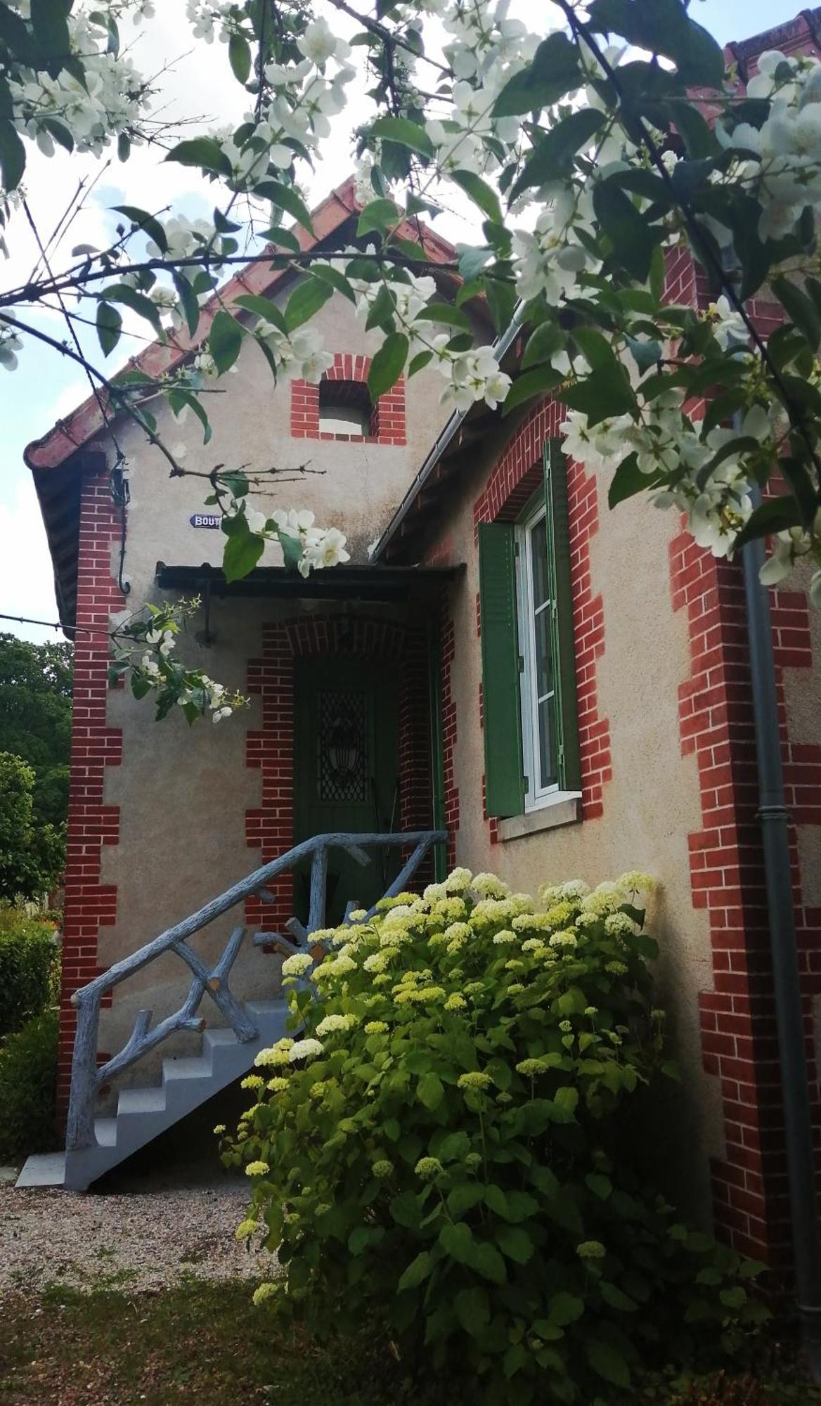 Maison " Bouton D'Or" Au Bord De L'Eau, A 10 Mn De Tours , Meuble Classe Une Etoile Сант-Авертан Екстериор снимка